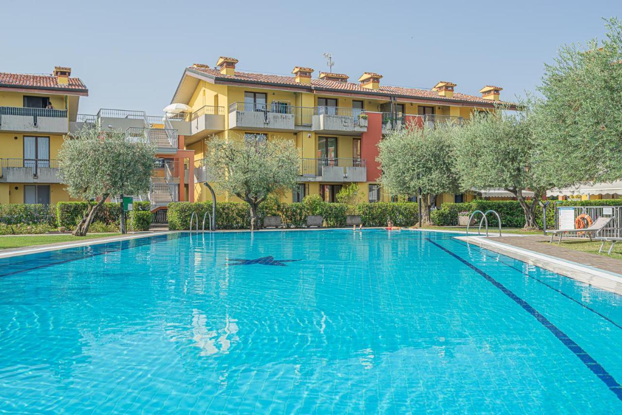 Dolce Vita Family Apartment Sirmione Esterno foto